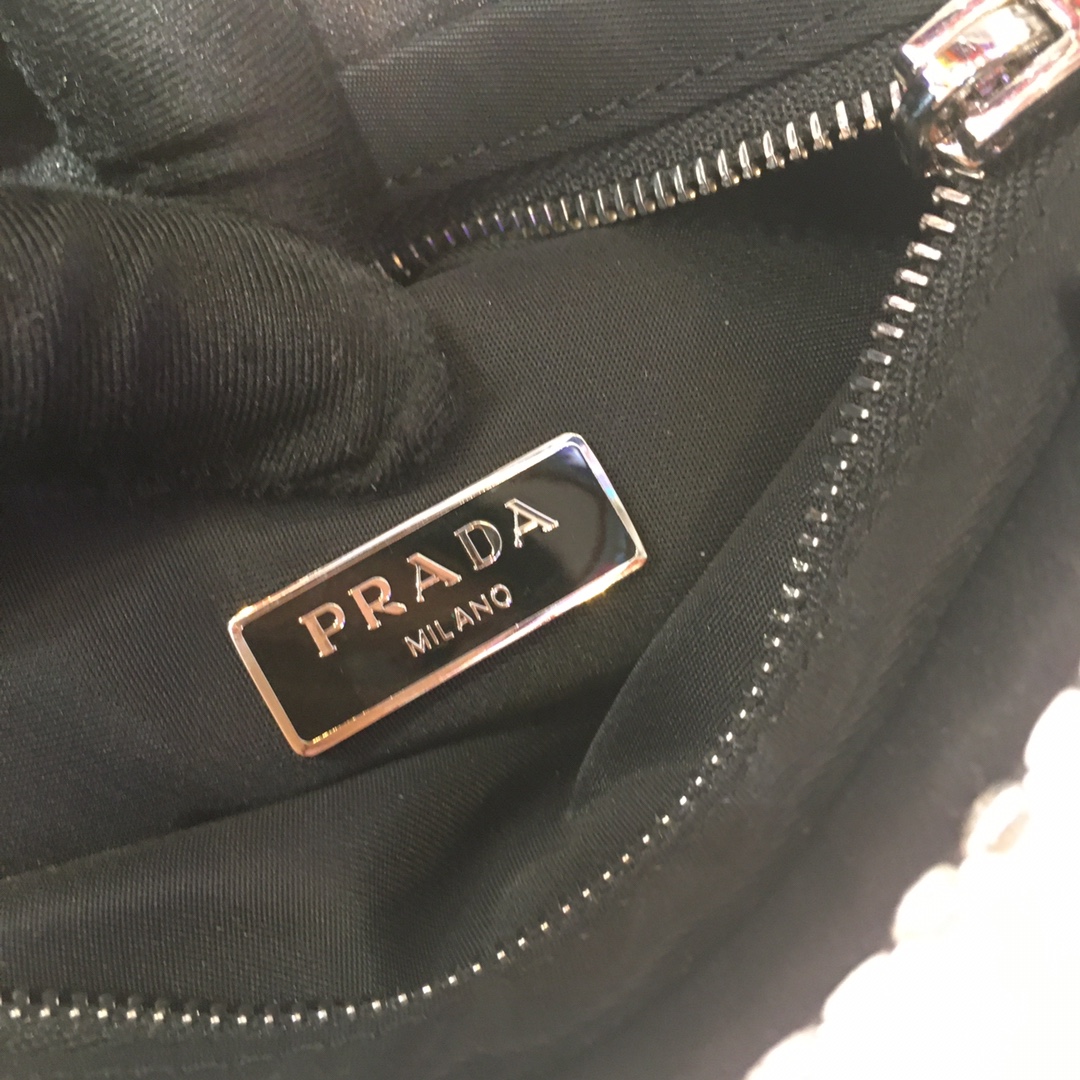 𝐏𝐑𝐀𝐃𝐀 Full Diamond 1N6608