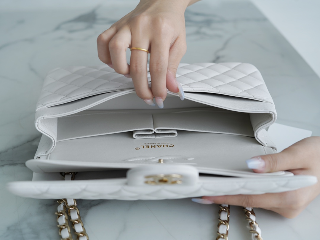 𝐂𝐇𝐀𝐍𝐄𝐋 Classic Flap Italy 🇮🇹 The 𝗚𝗥