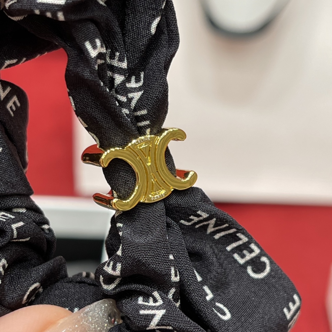 𝐂𝐞𝐥𝐢𝐧𝐞 Bracelet hair tie can be stacked with jewelry 100% mulberry silk