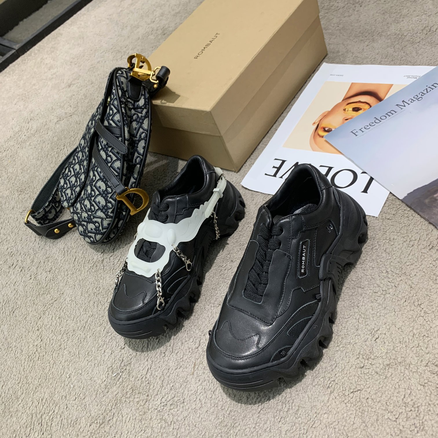 𝐑𝐨𝐫𝐧𝐧𝐢𝐢 ｜2020FW new sneakers upper with silk cowhide upper Sheepskin lining