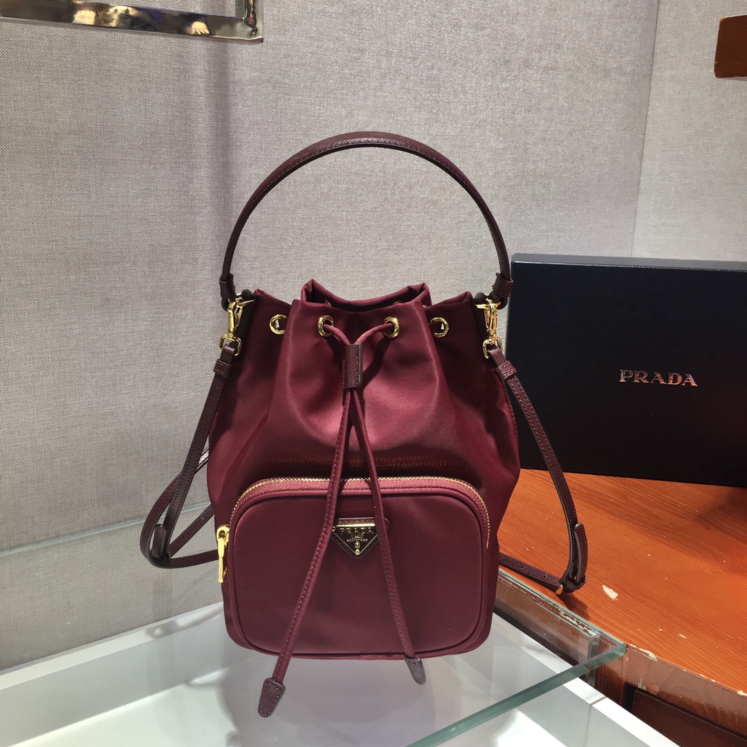 𝐏𝐑𝐀𝐃𝐀 Classic model 1BH038