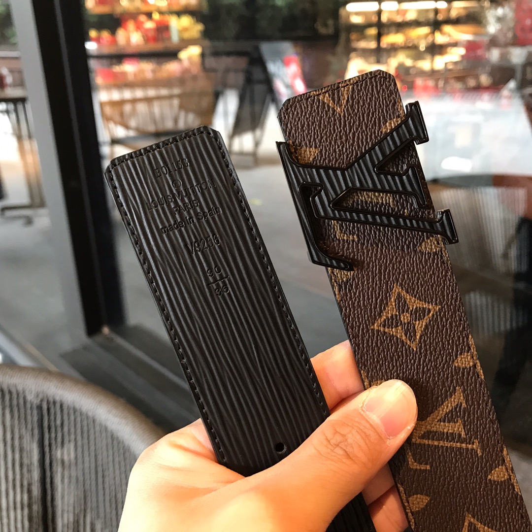 LOUIS VUITTO 40MM REVERSIBLE BELT