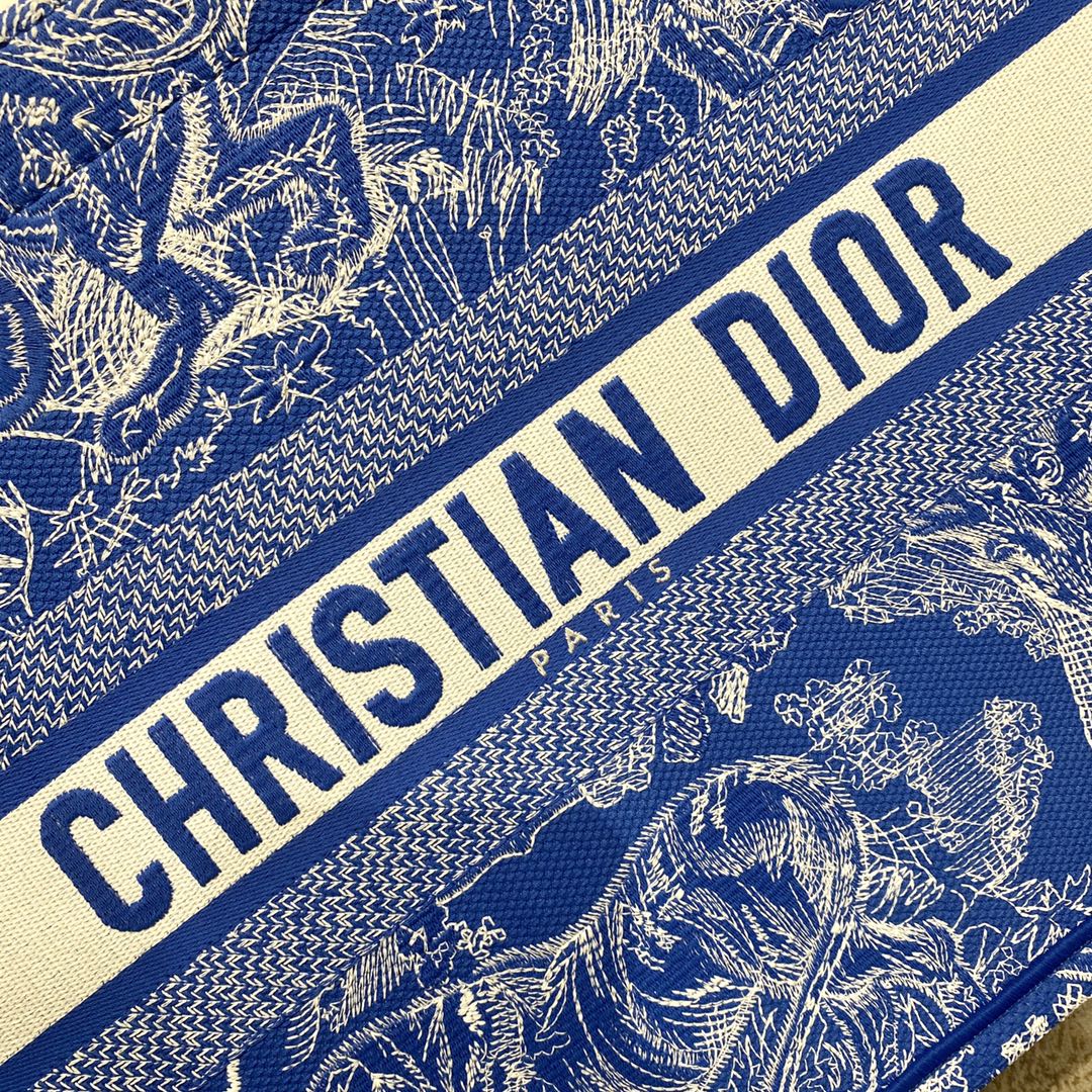 DIOR TOTE Tiger Embroidery Fluorescent Collection