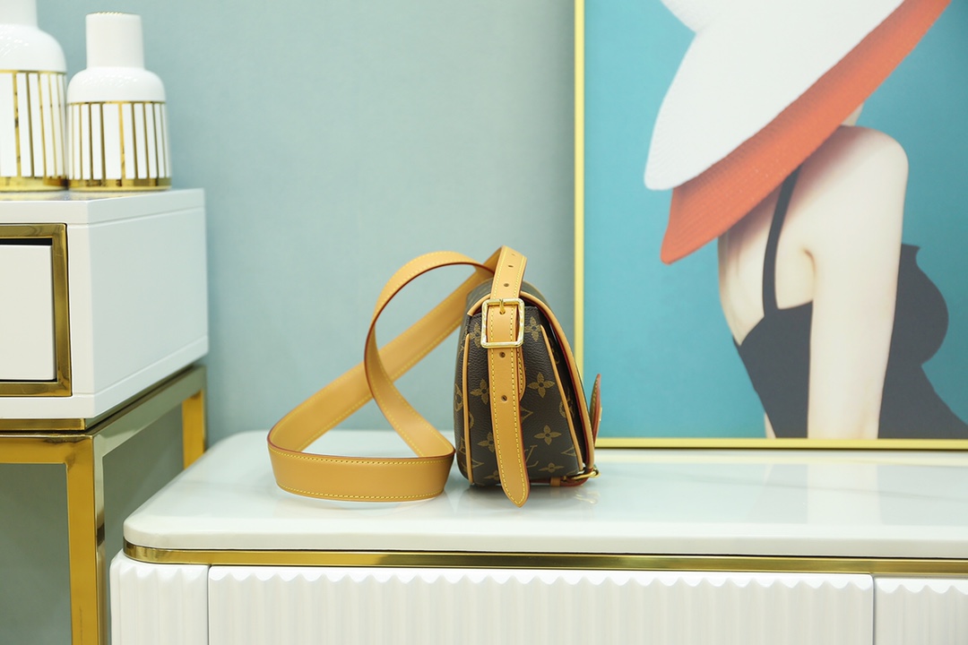 Louis Vuitton 𝐓𝐀𝐌𝐁𝐎𝐔𝐑𝐈𝐍French 🇫🇷 raw materials/original pure steel hardware M44860