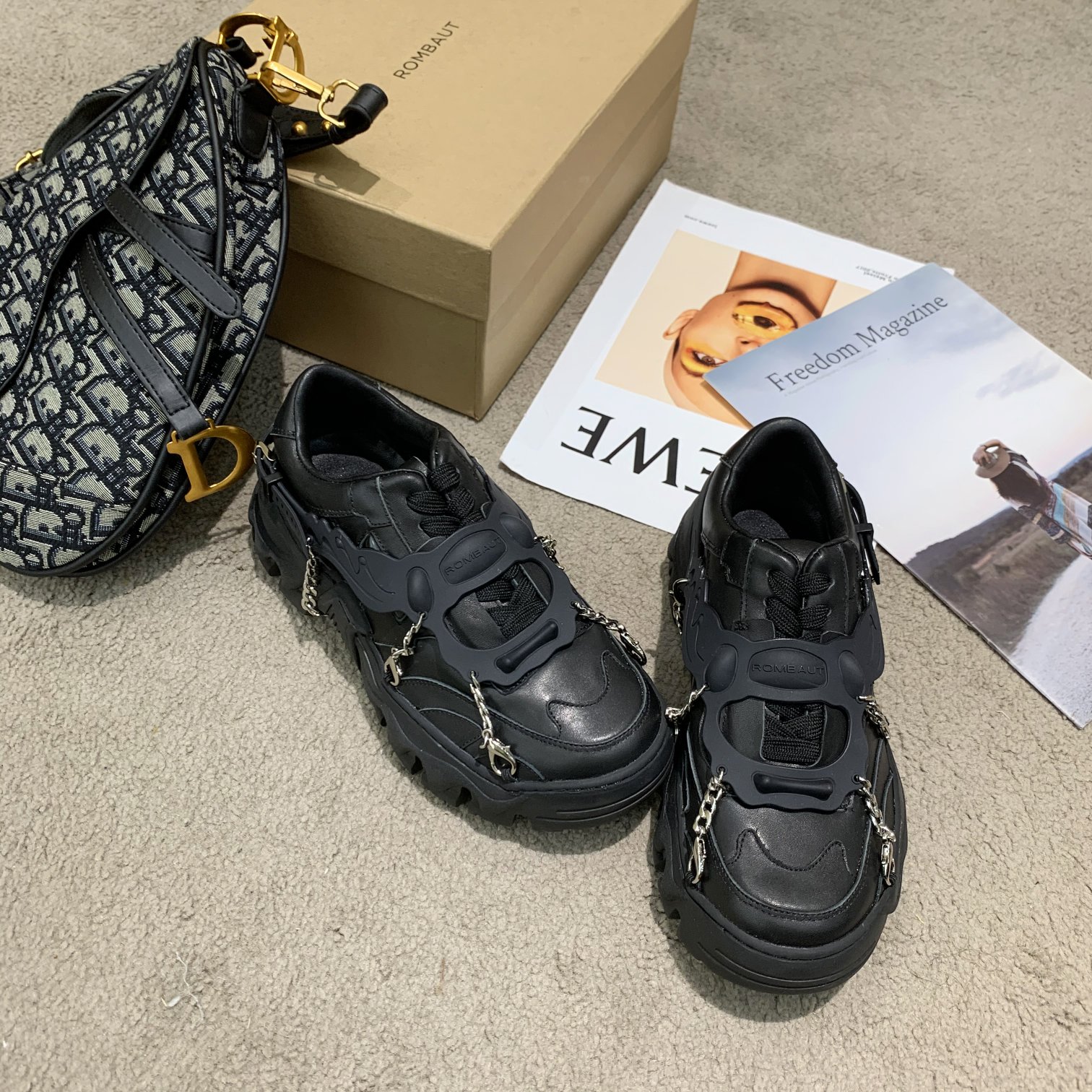 𝐑𝐨𝐫𝐧𝐧𝐢𝐢 ｜2020FW new sneakers upper with silk cowhide upper Sheepskin lining