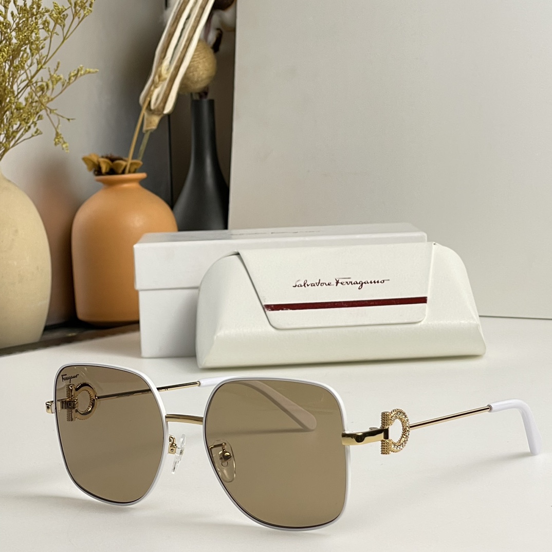 Salvatore ferragamo MODEL: SF243SR