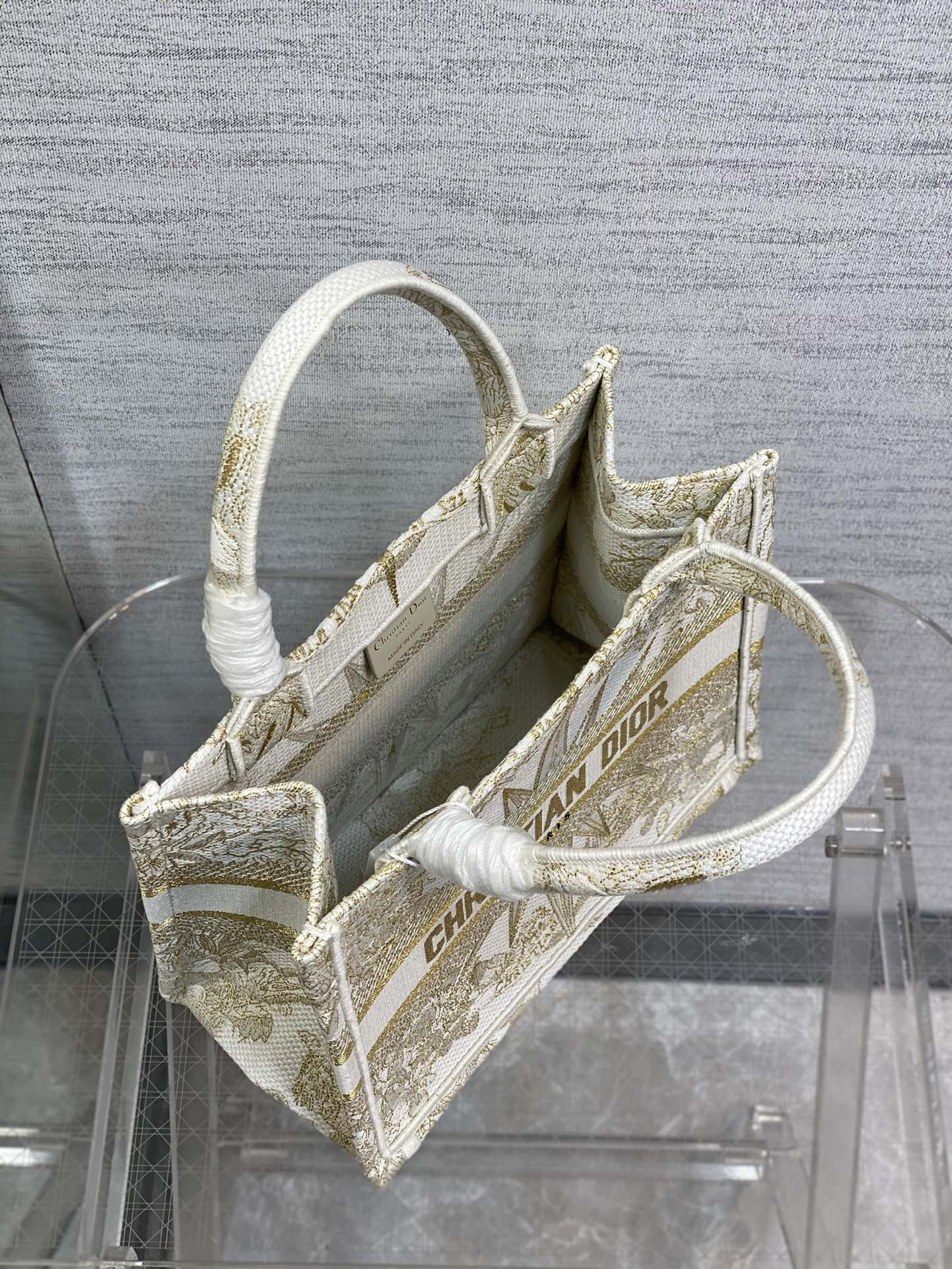 DIOR TOTE Golden Christmas