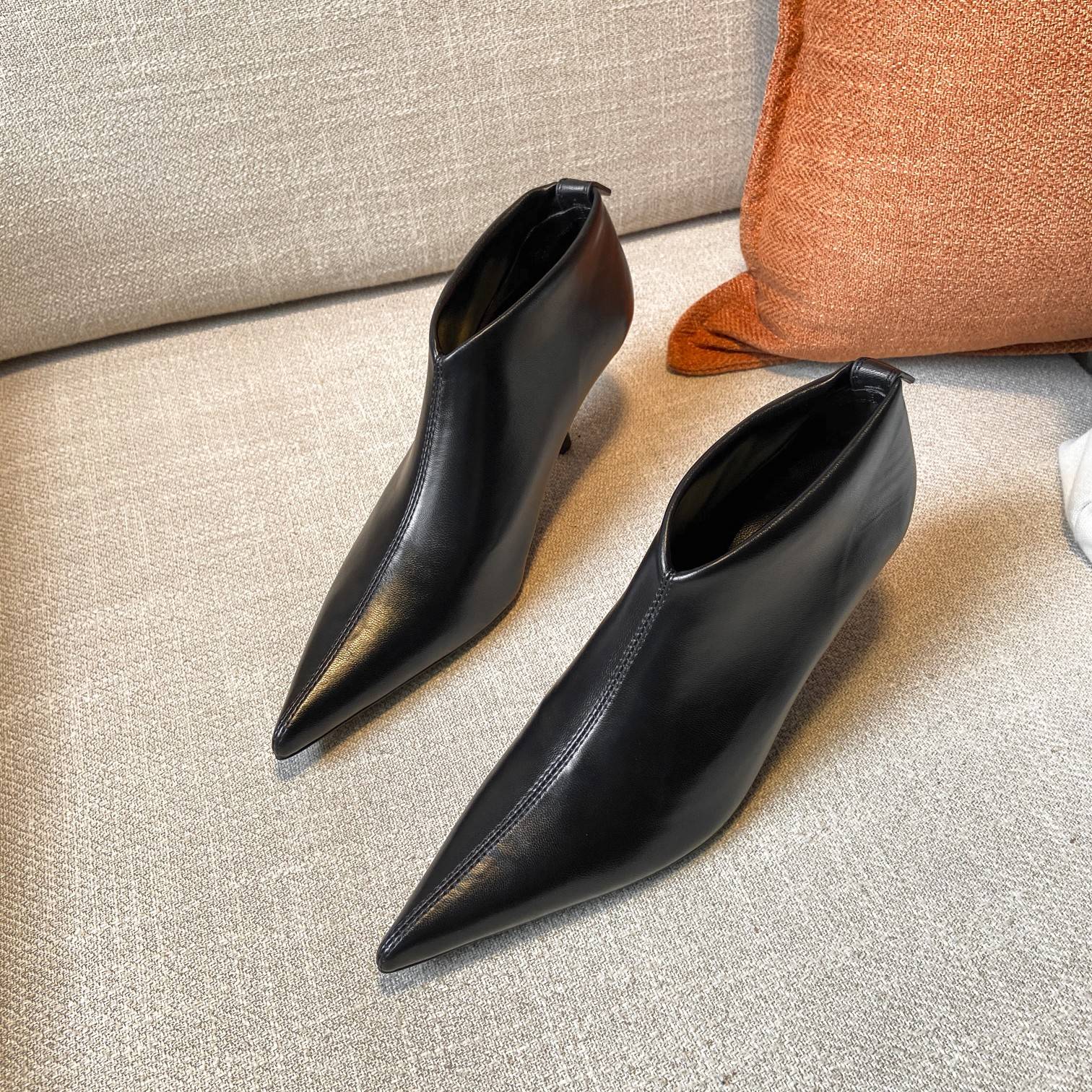 THE ROW · Autumn and winter exclusive beautiful fairy boots original color change leather outsole