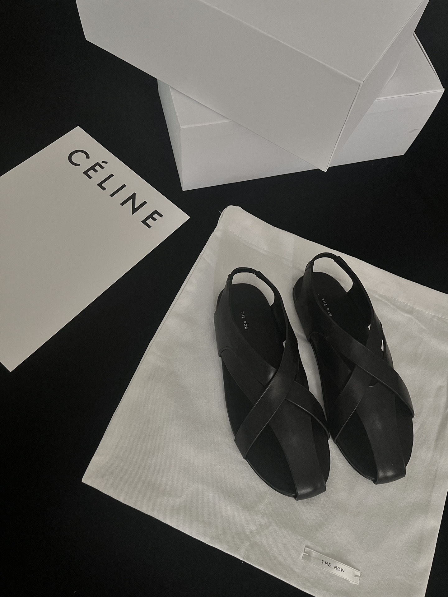 𝐓𝐇𝐄 𝐑𝐎𝐖｜𝟐𝟎𝟐𝟐/𝐒𝐒 𝐧𝐞𝐰 Still as usual minimalist design minimalist versatile Imported calfskin