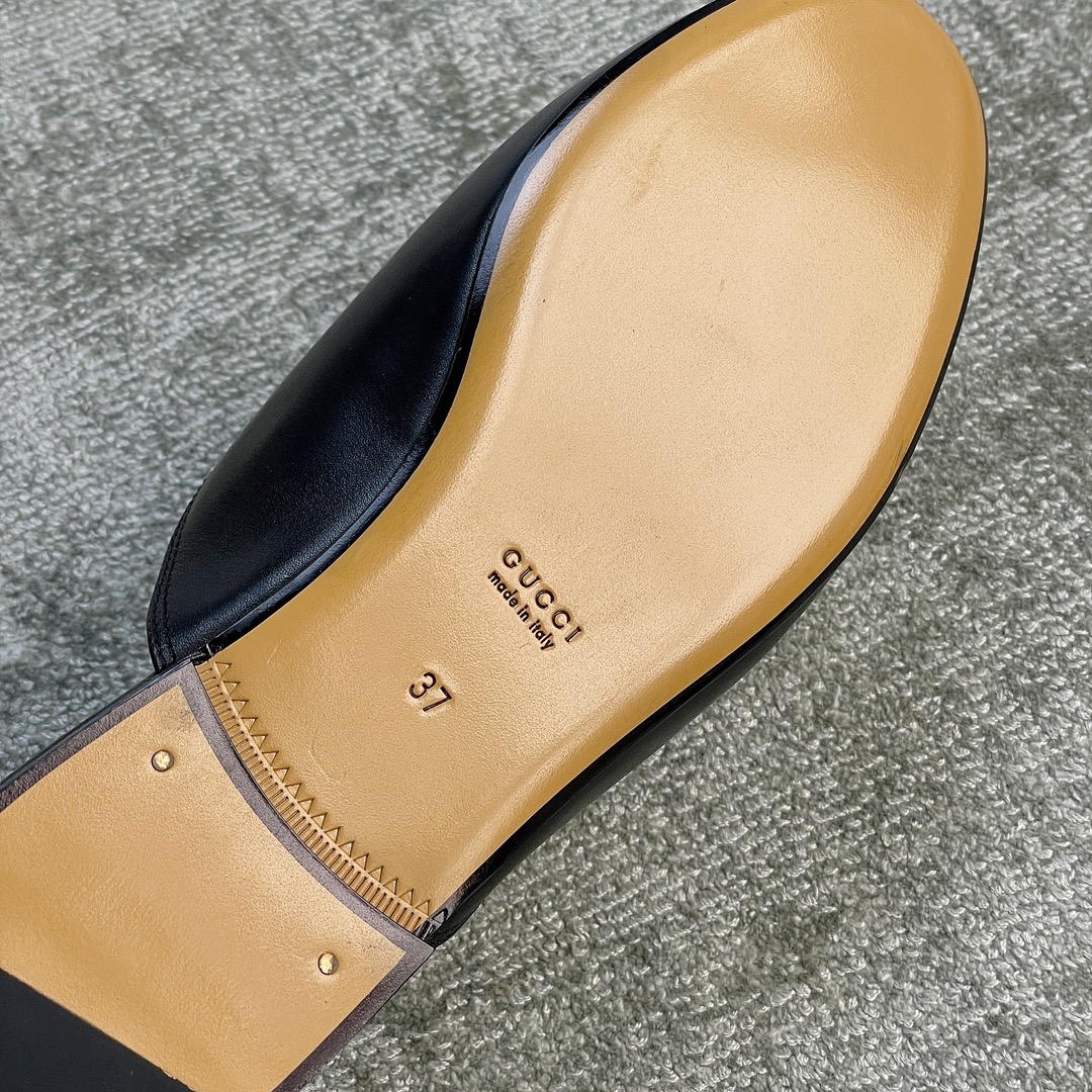 Gucci Super classic style Black calfskin horsebit slippers