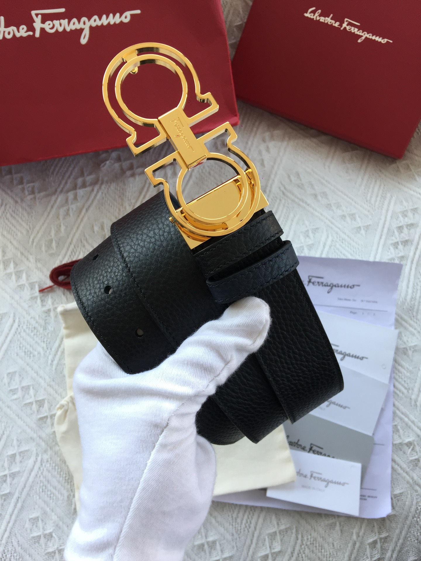 FERRAGAMO Gancini belt made of natural grain cowhide