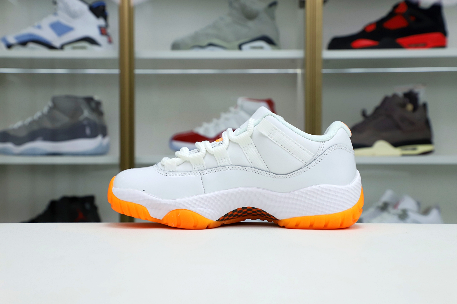 WMNS AIR JORDAN 11 RETRO LOW BRIGHT CITRUS