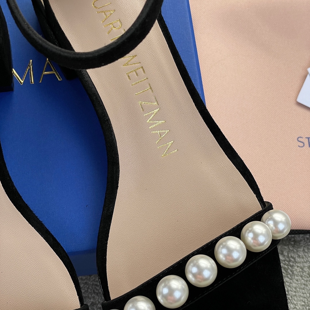 Stuar*t weitzma*n sandals