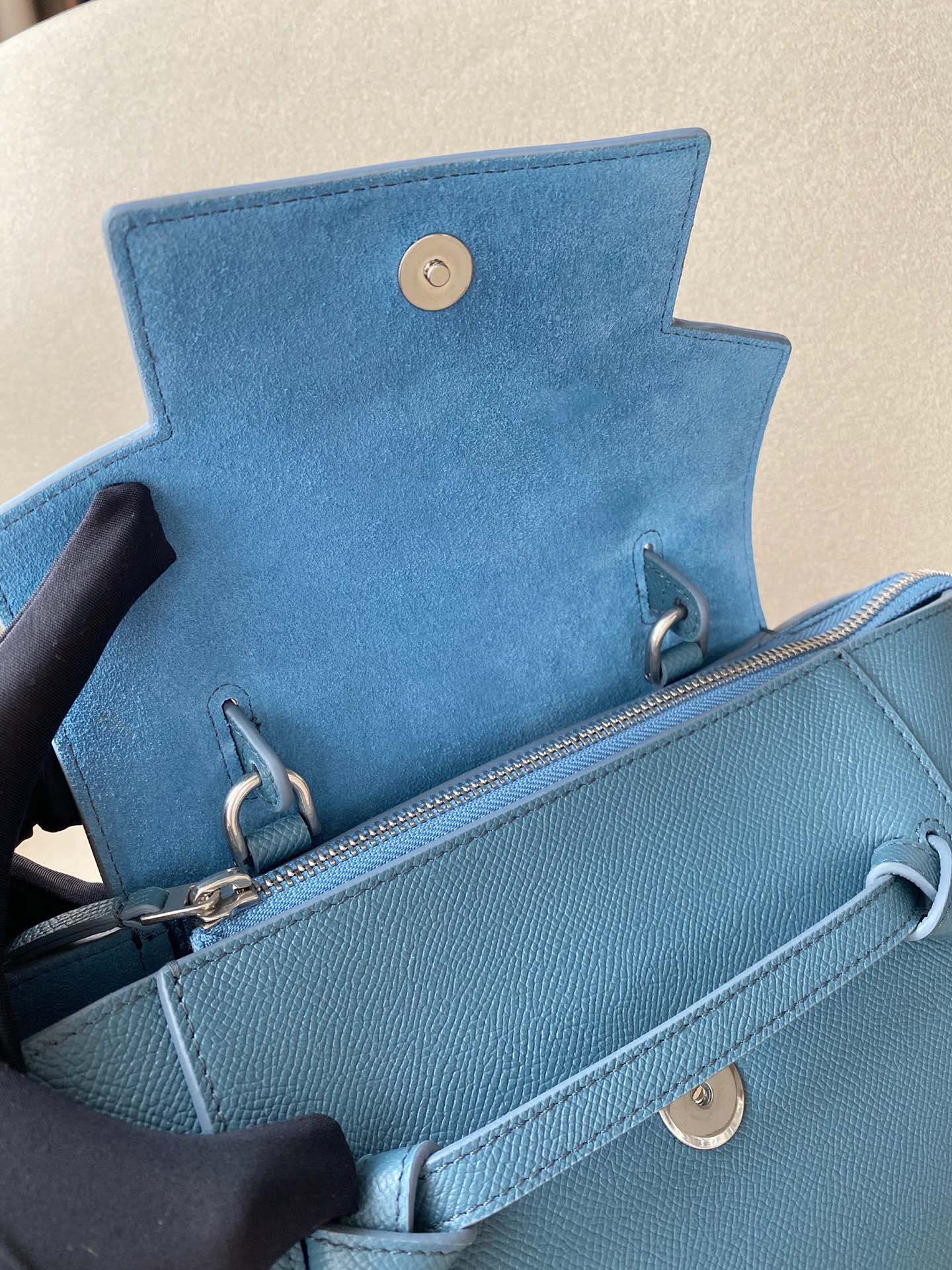 𝐂𝐞𝐥𝐢𝐧𝐞 Belt Bag Catfish Bag Small Grained Calfskin