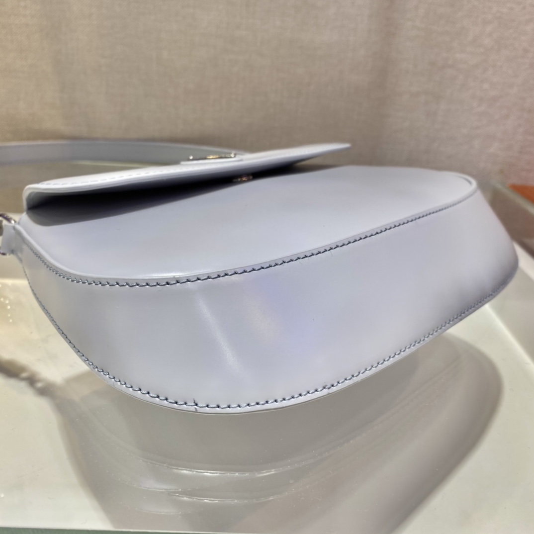 𝐏𝐑𝐀𝐃𝐀 New Underarm Bag 1BD311