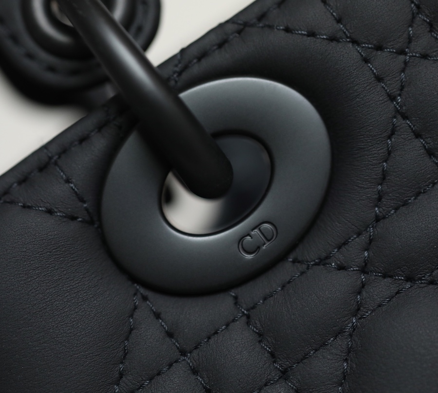Four compartments So black🖤 DR-091 Lady Dior Ultra Mat Pocket Handbag