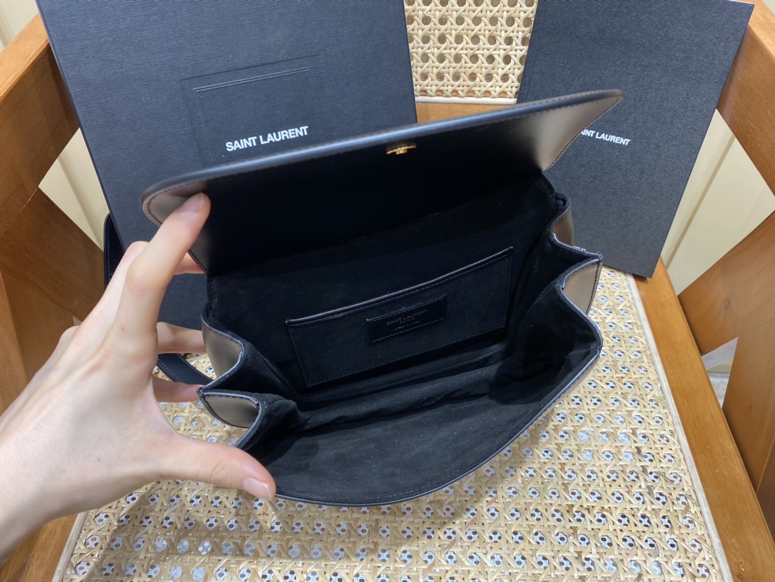 SAINT LAURENT ▪️𝐂𝐡𝐚𝐫𝐥𝐢𝐞▪️684742 original leather