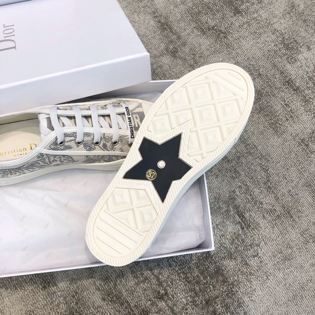 DIOR Antique Style Cloth Shoes Gold Full electric embroidery Water-dyed sheepskin lining Private moulded outsole