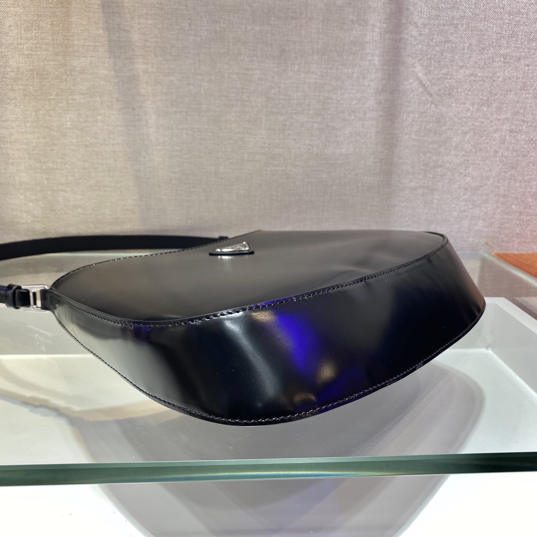 𝐏𝐑𝐀𝐃𝐀 New Underarm Bag 1BC499