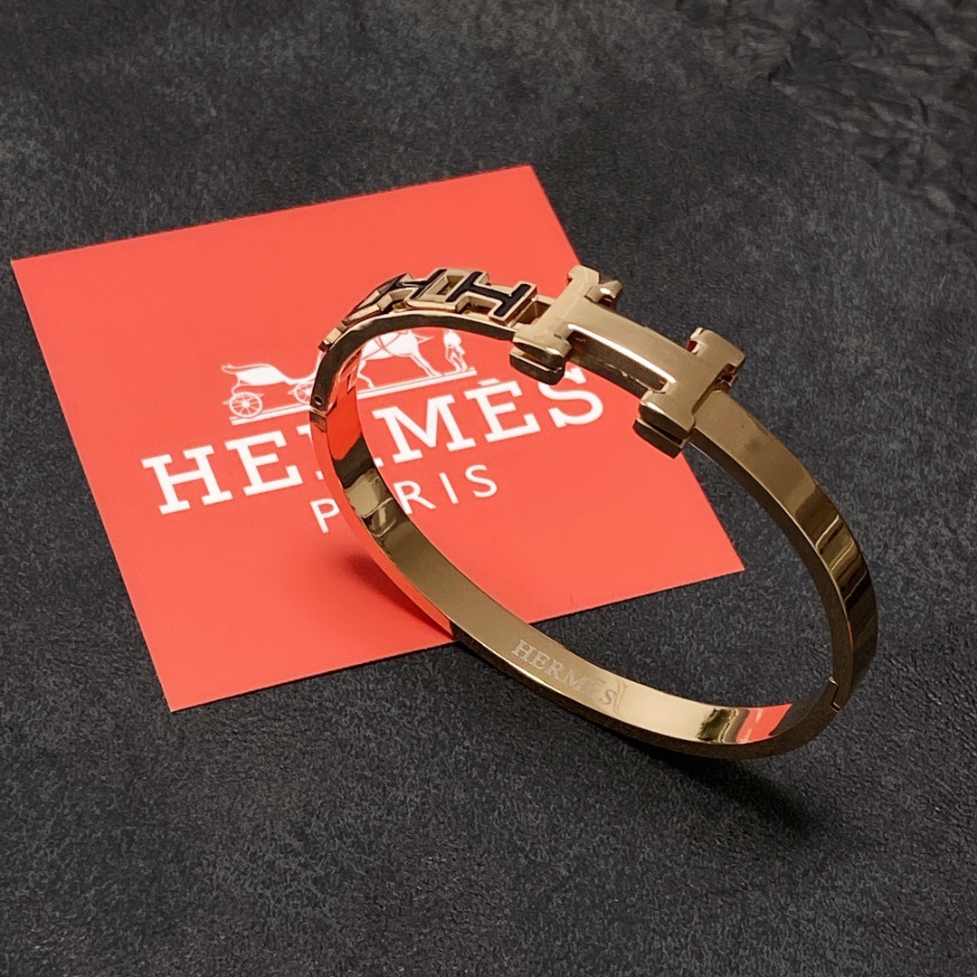 Hermes bracelet