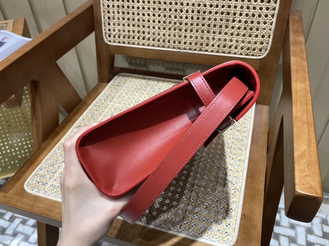 SAINT LAURENT 𝑴𝒂𝒏𝒉𝒂𝒕𝒕𝒂𝒏 〈Original leather version〉#579271