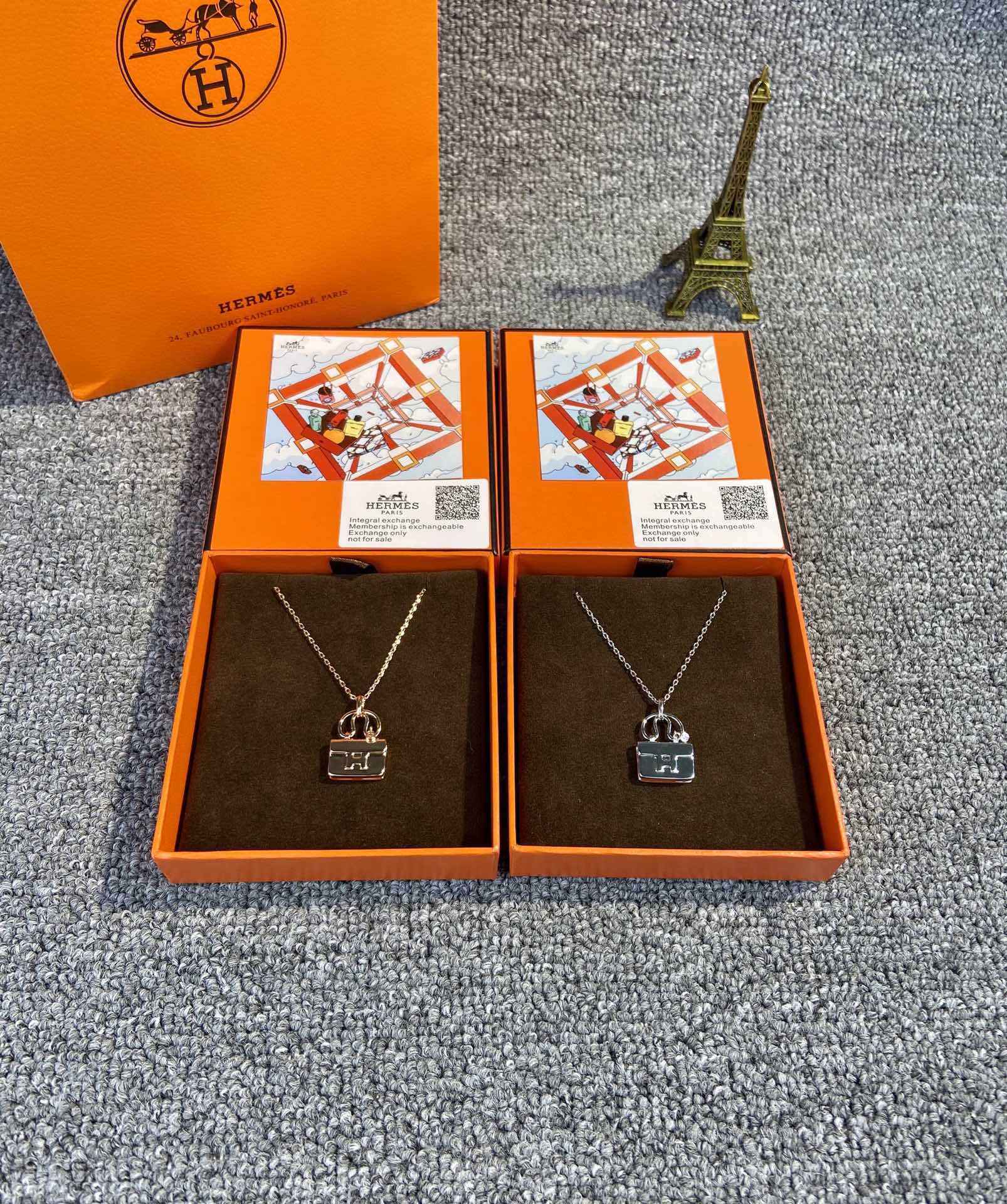 Hermes necklace