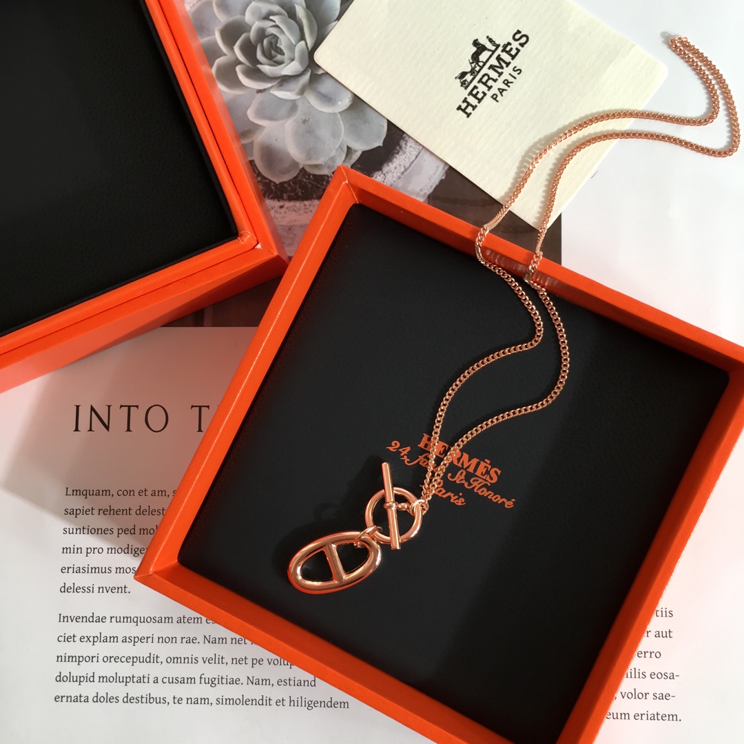 Hermes necklace