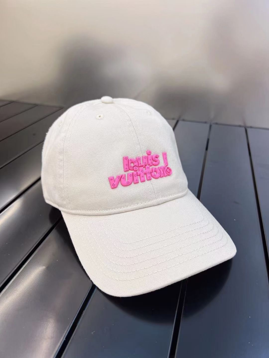 LOUIS VUITTON  baseball cap