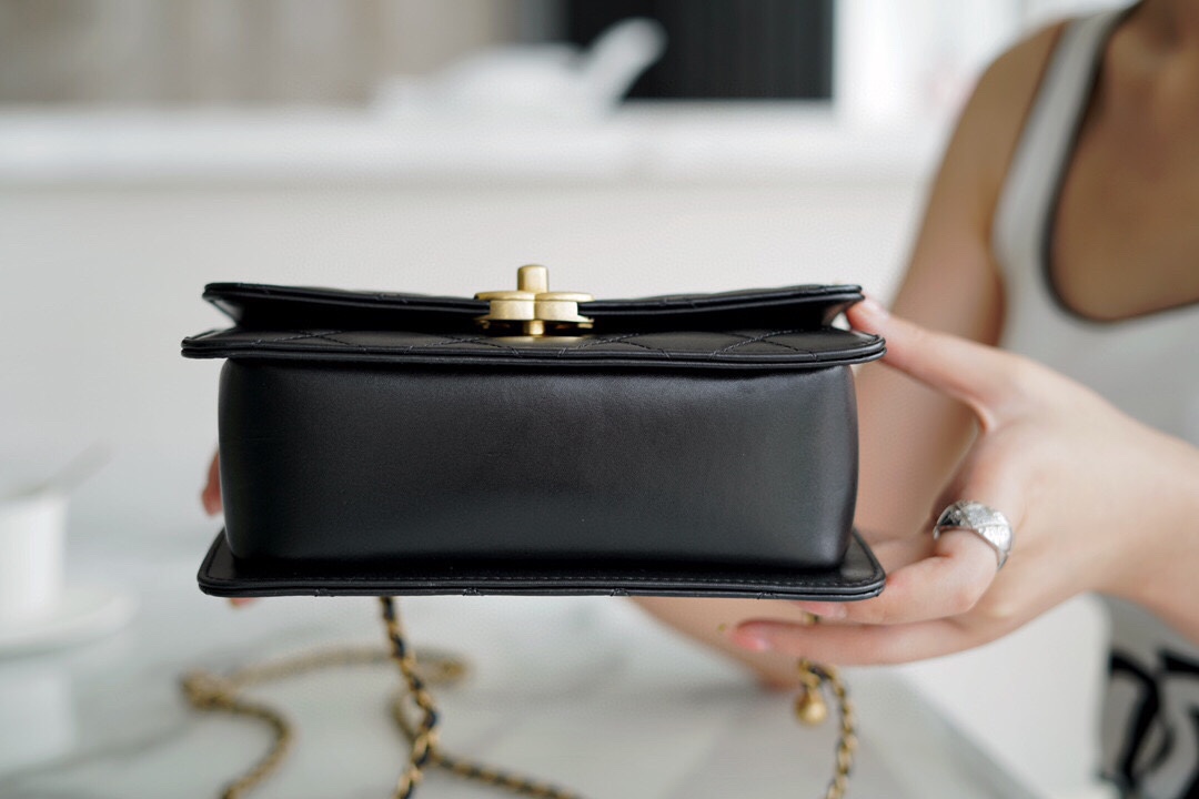 𝗖𝗛𝗔𝗘𝗡𝗟✦ 2021 Advanced Handcraft Workshop Double Golden Ball 𝗖𝗳 𝗠𝗶𝗻𝗶 𝟏𝟗𝐜𝐦Black