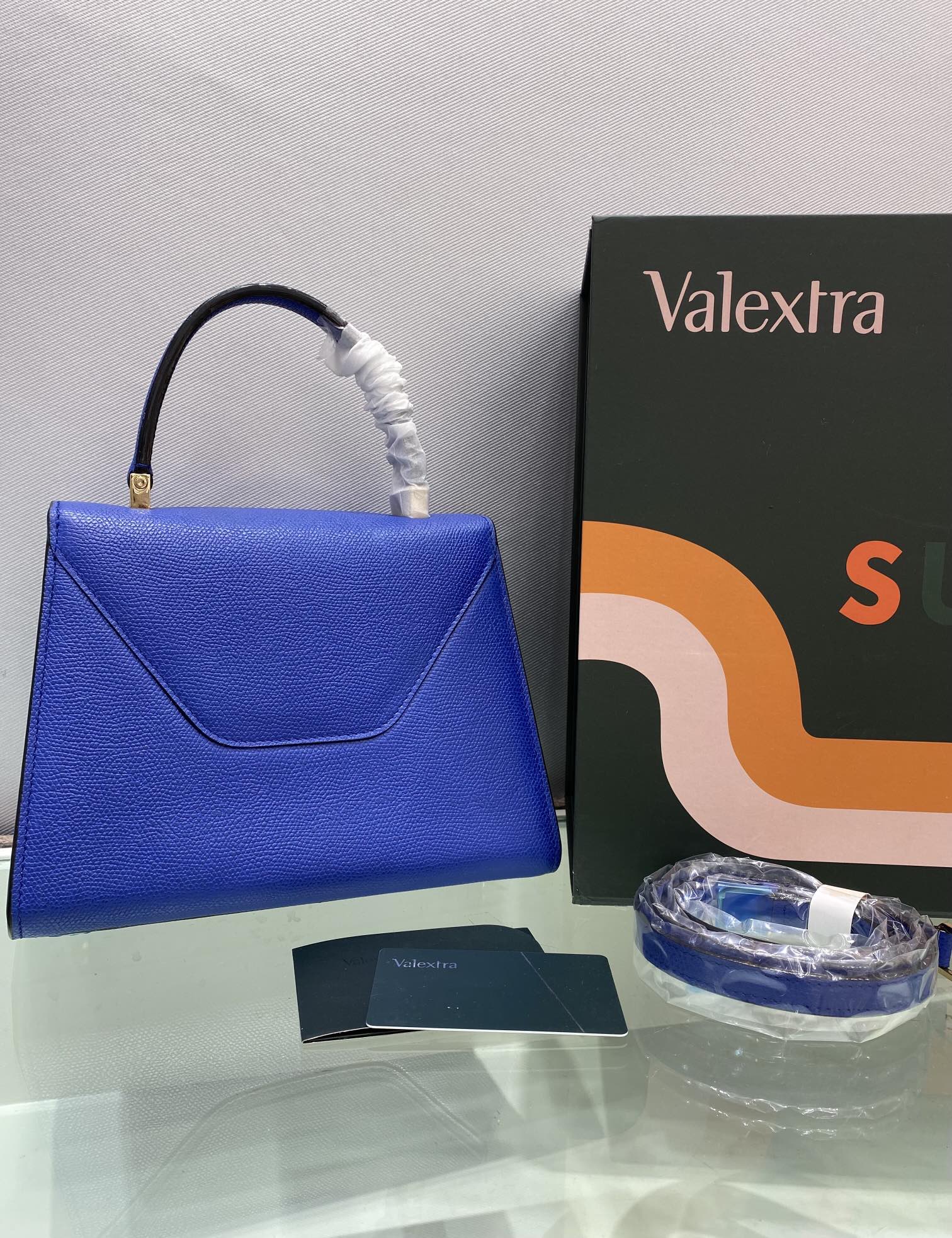 VALEXTRA Valextra