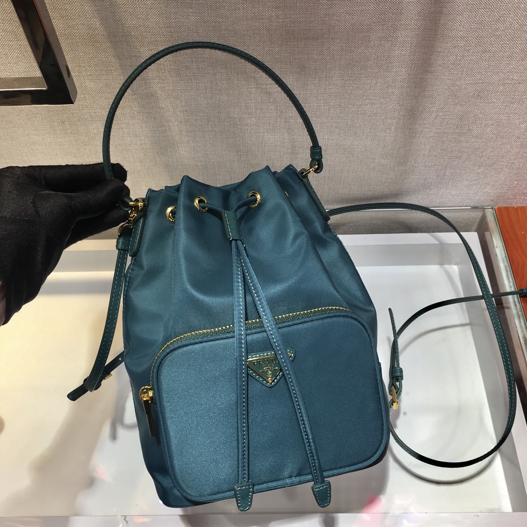 𝐏𝐑𝐀𝐃𝐀 Classic model 1BH038