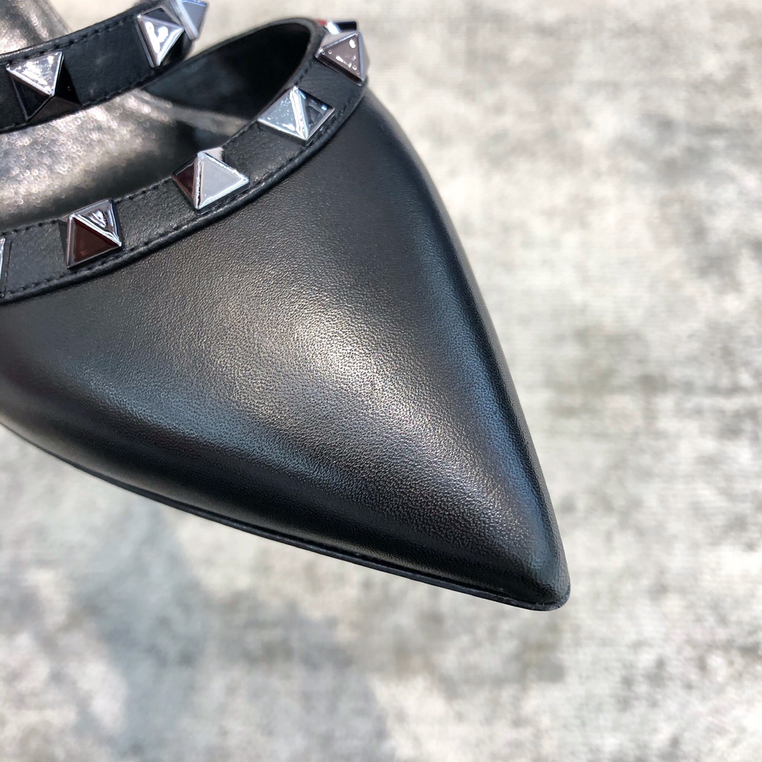 Valentino VT Collection One strap slant heel tow 6.5CM Black