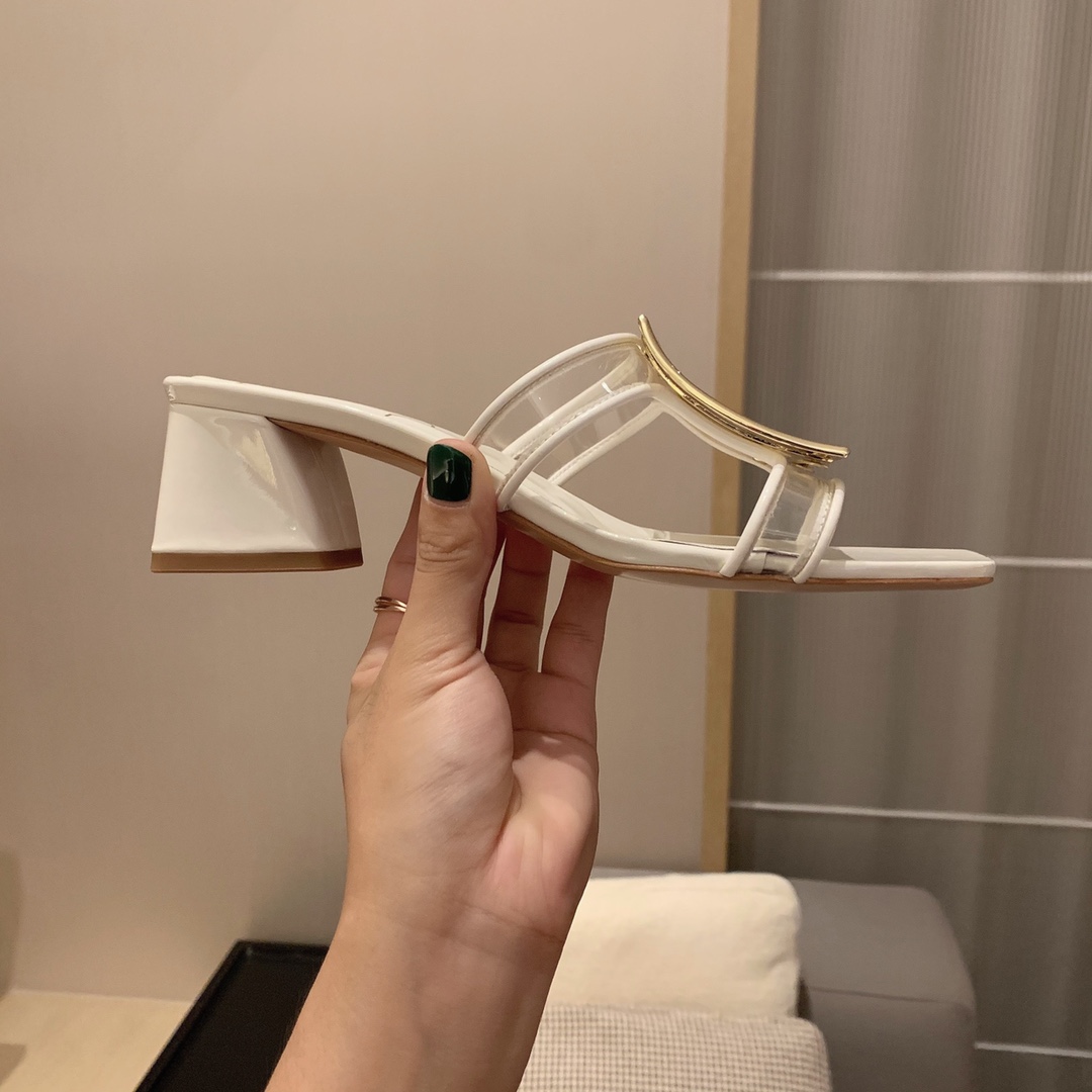 Roger vivier | 𝟐𝟎𝟐𝟏/𝐒𝐒 𝐧𝐞𝐰 2021 Summer Slippers Bikiviv' Metal Buckle PVC Mule Shoes