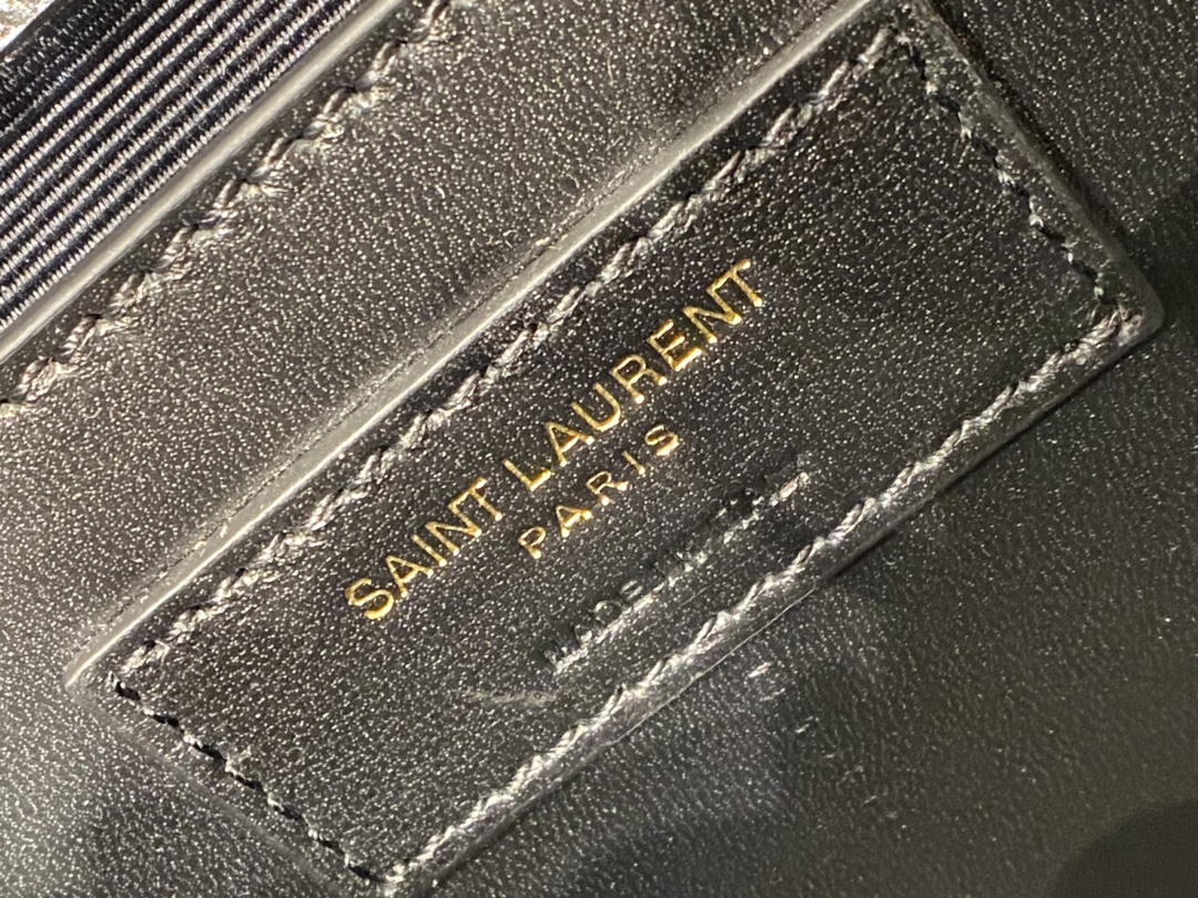 SAINT LAURENT #𝐊𝐚𝐭𝐞 20𝐜𝐦#474366 Original crocodile leather
