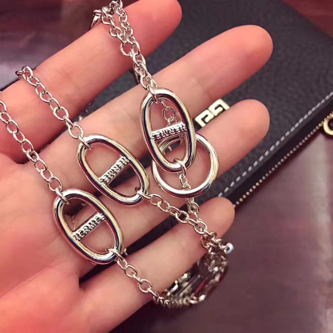 Hermes necklace