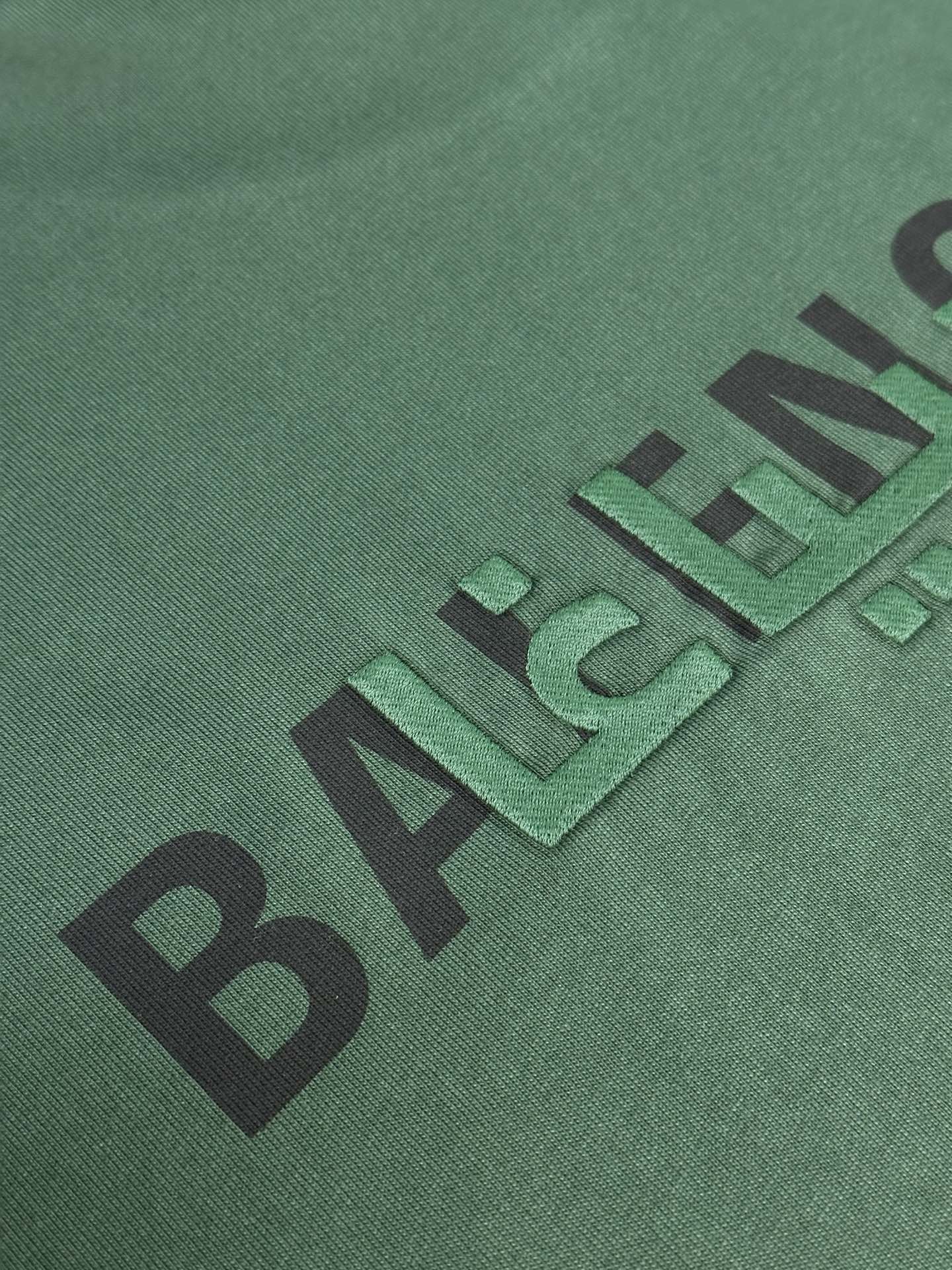 Balenciaga double back embroidered short sleeves