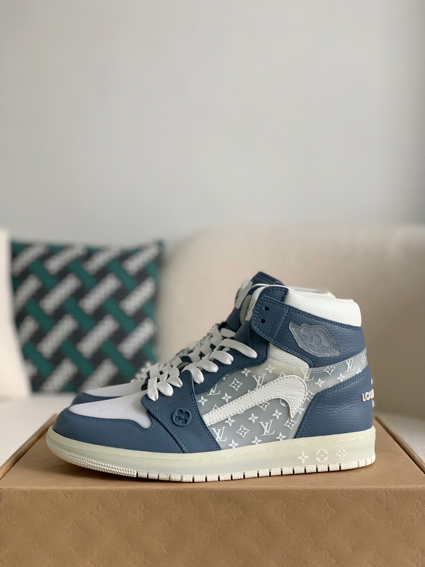 Louis Vuitton x Nike Air Jorda 1 High AJ1 Sneakers