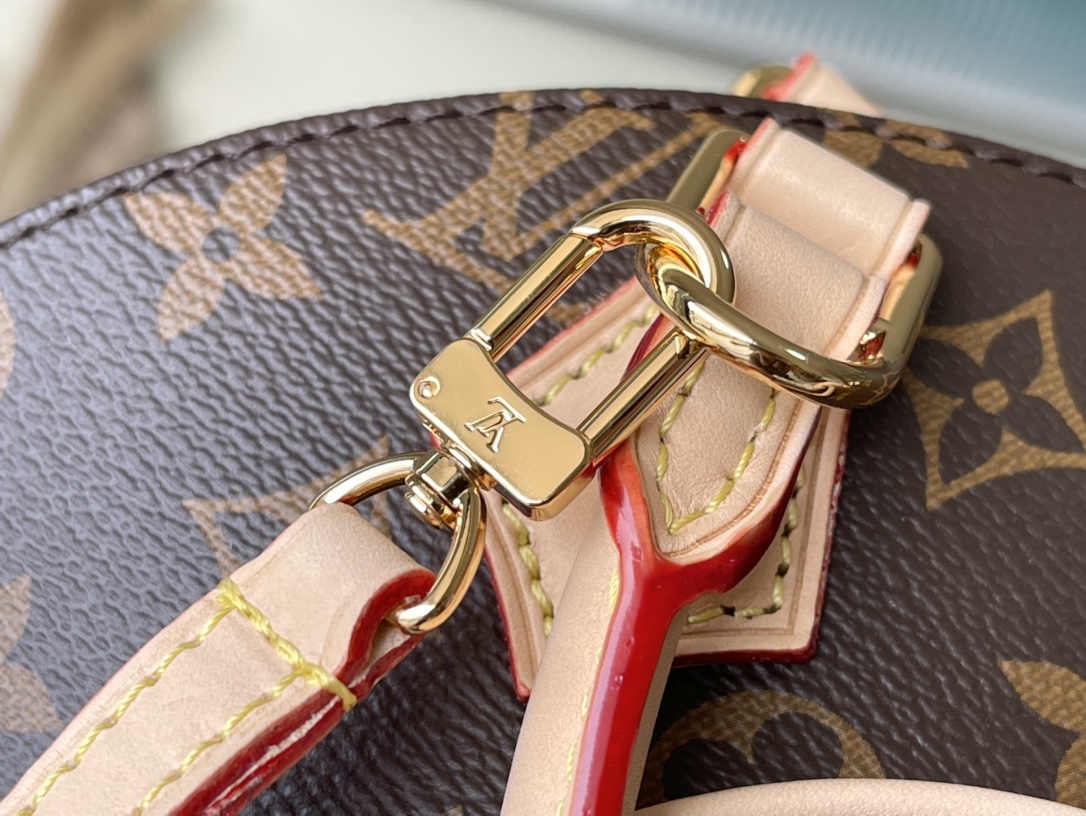 𝐋𝐎𝐔𝐈𝐒 𝐕𝐔𝐈𝐓𝐓𝐎𝐍     M46196