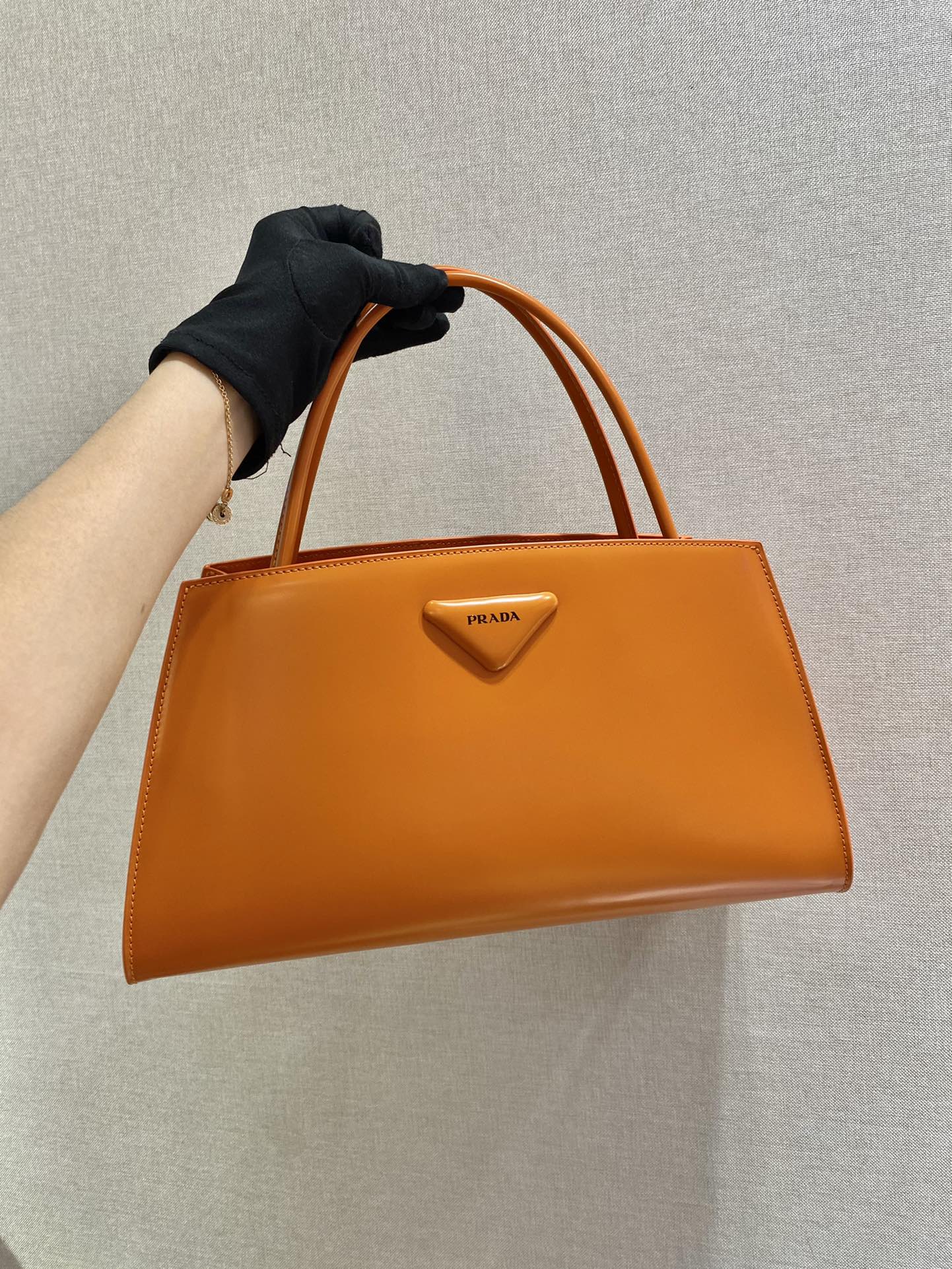 𝐏𝐑𝐀𝐃𝐀 New 1BA327