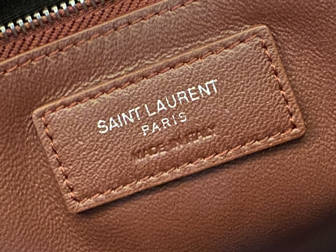 SAINT LAURENT ▪️𝑪𝒂𝒔𝒔𝒂𝒏𝒅𝒓𝒂 532750 original leather