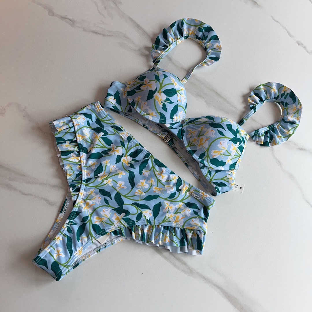 Gucci New split bikini swimming costume halter with steel ring bra + triangle shorts