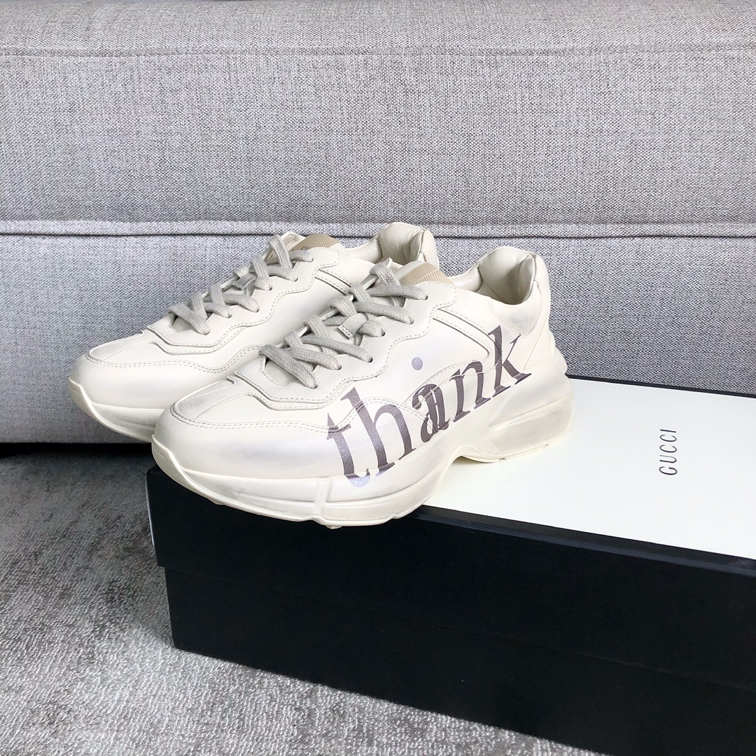 Gucci Pops This collection has a lot of flora and fauna elements Original material