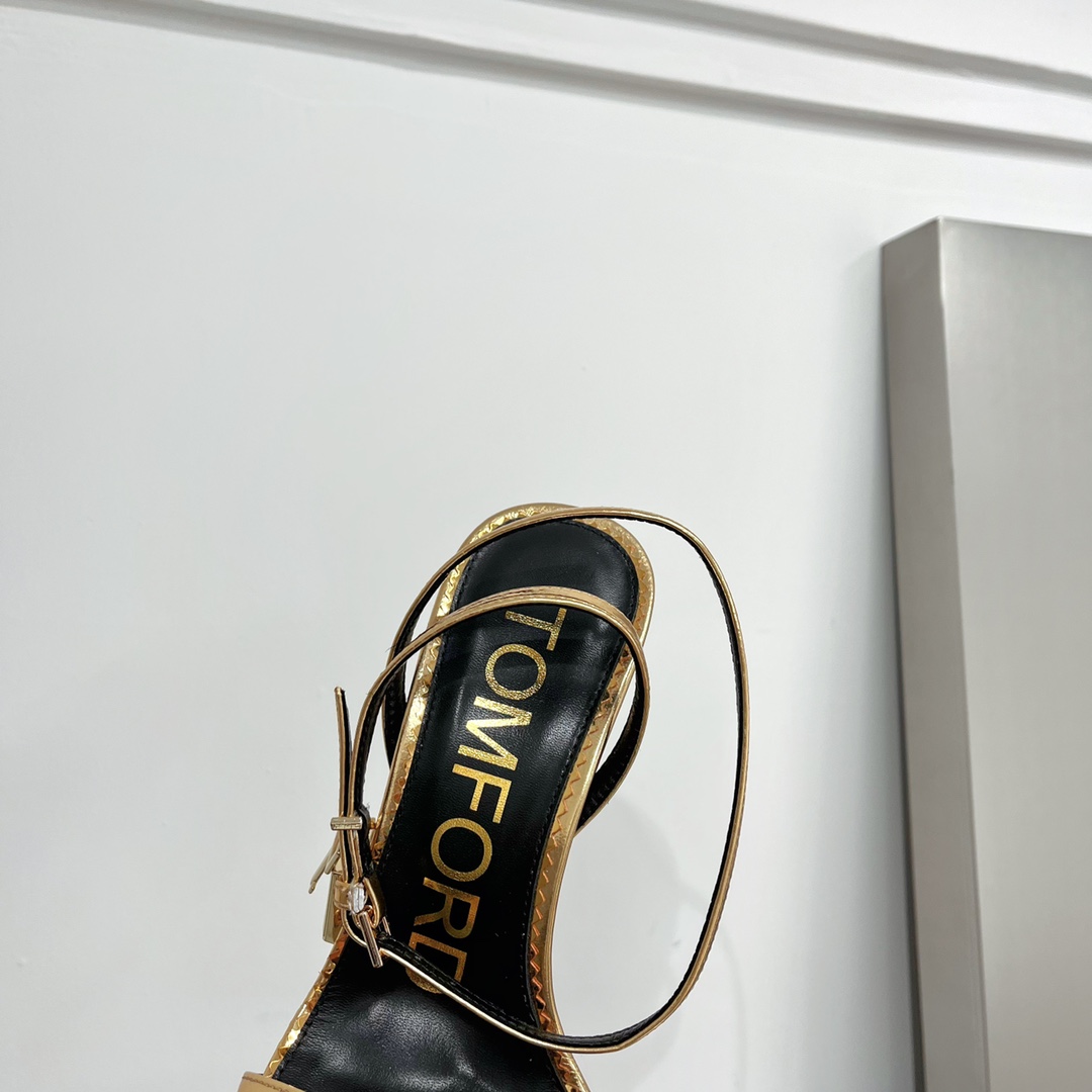 𝒕𝒐𝒎𝒇𝒐𝒓𝒅 𝟐𝟎𝟐𝟐/𝐒𝐒 𝐧𝐞𝐰 TF Tom Ford Gold Heel Padlock Sandals