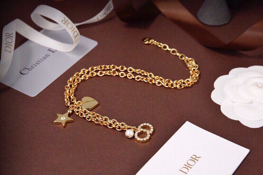 Dior necklace