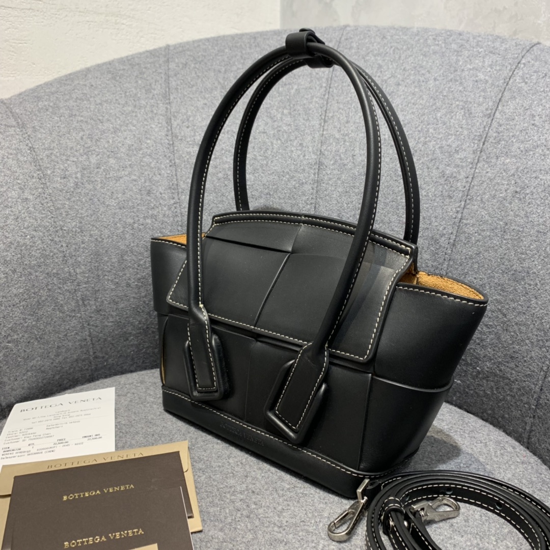 Bottega Veneta  ARCO  #600606