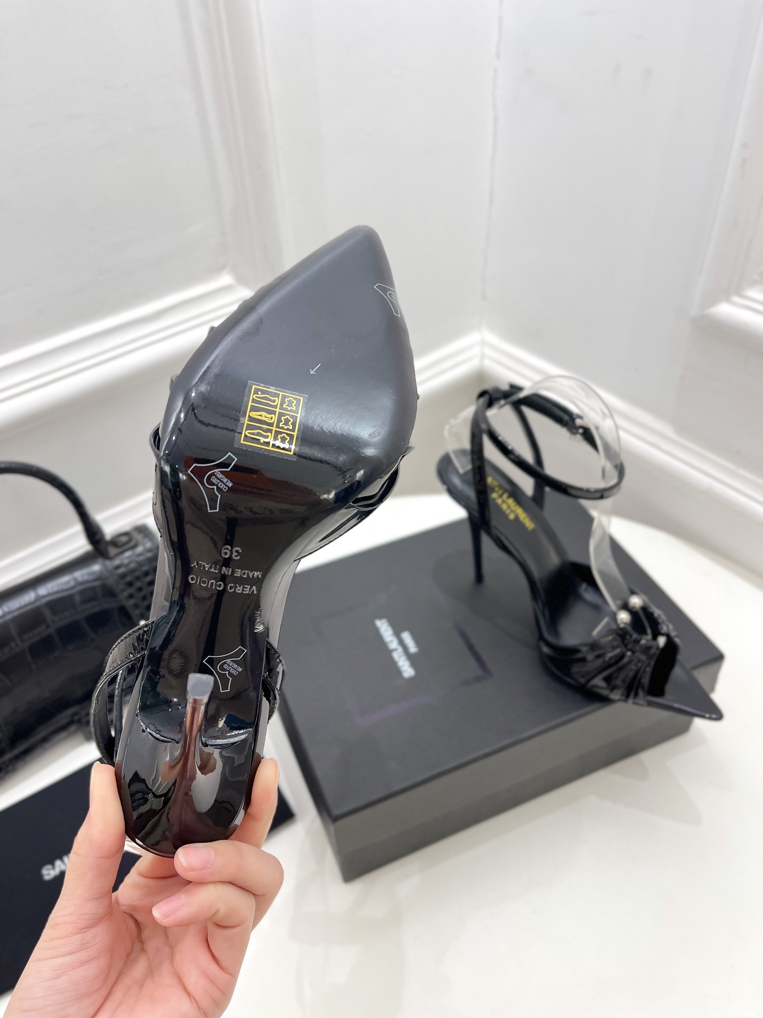 𝙎𝙖𝙞𝙣𝙩 𝙇𝙖𝙪𝙧𝙚𝙣𝙩 | 𝟐𝟎𝟐𝟏/𝐒𝐒 𝐧𝐞𝐰 YSL｜Roland 2022/fw early spring new baked high heels