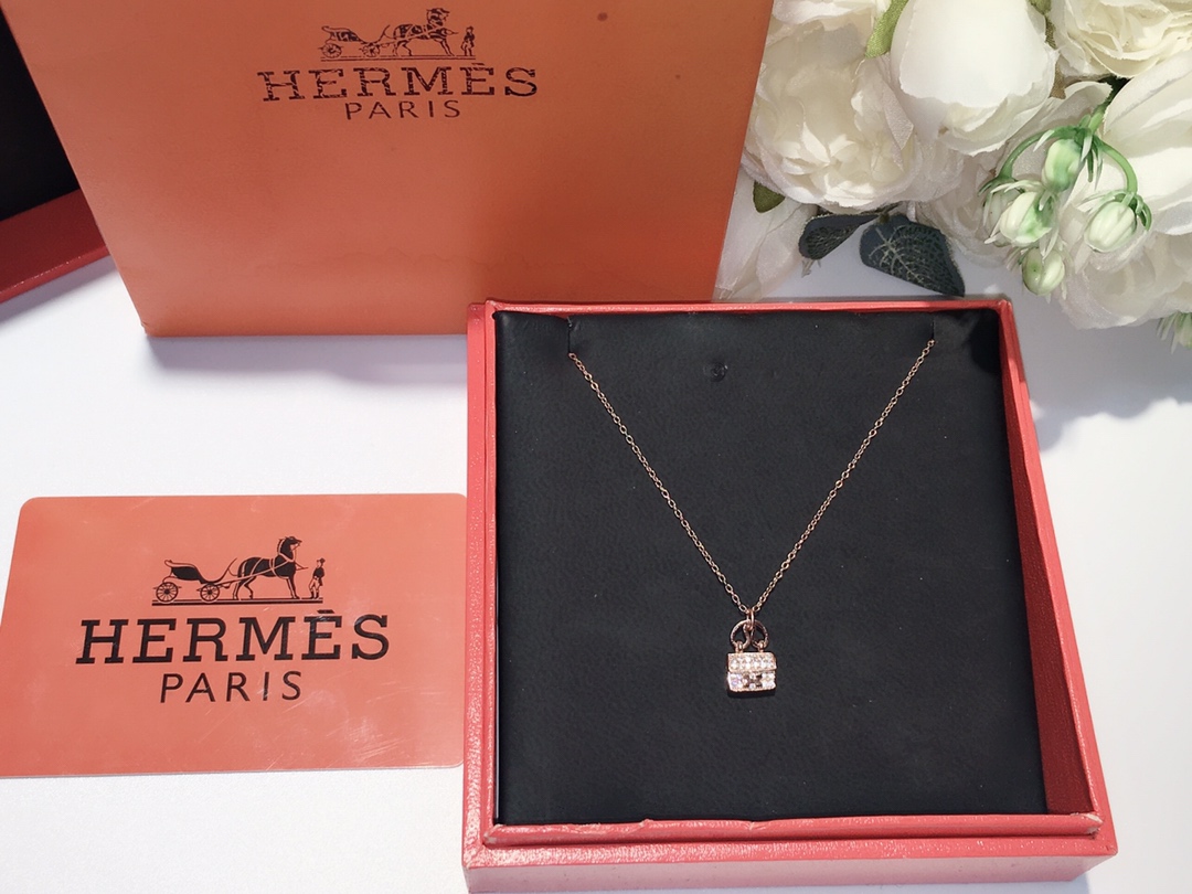 Hermes necklace