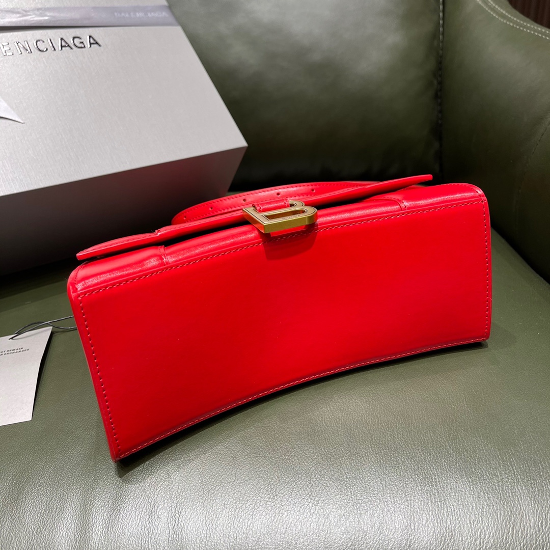 BALENCIAGA 𝐇𝐨𝐮𝐫𝐠𝐥𝐚𝐬𝐬 𝐒 The hourglass bag of the fashion world