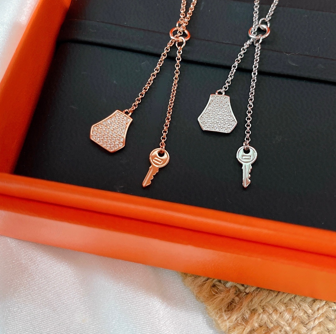 Hermes necklace