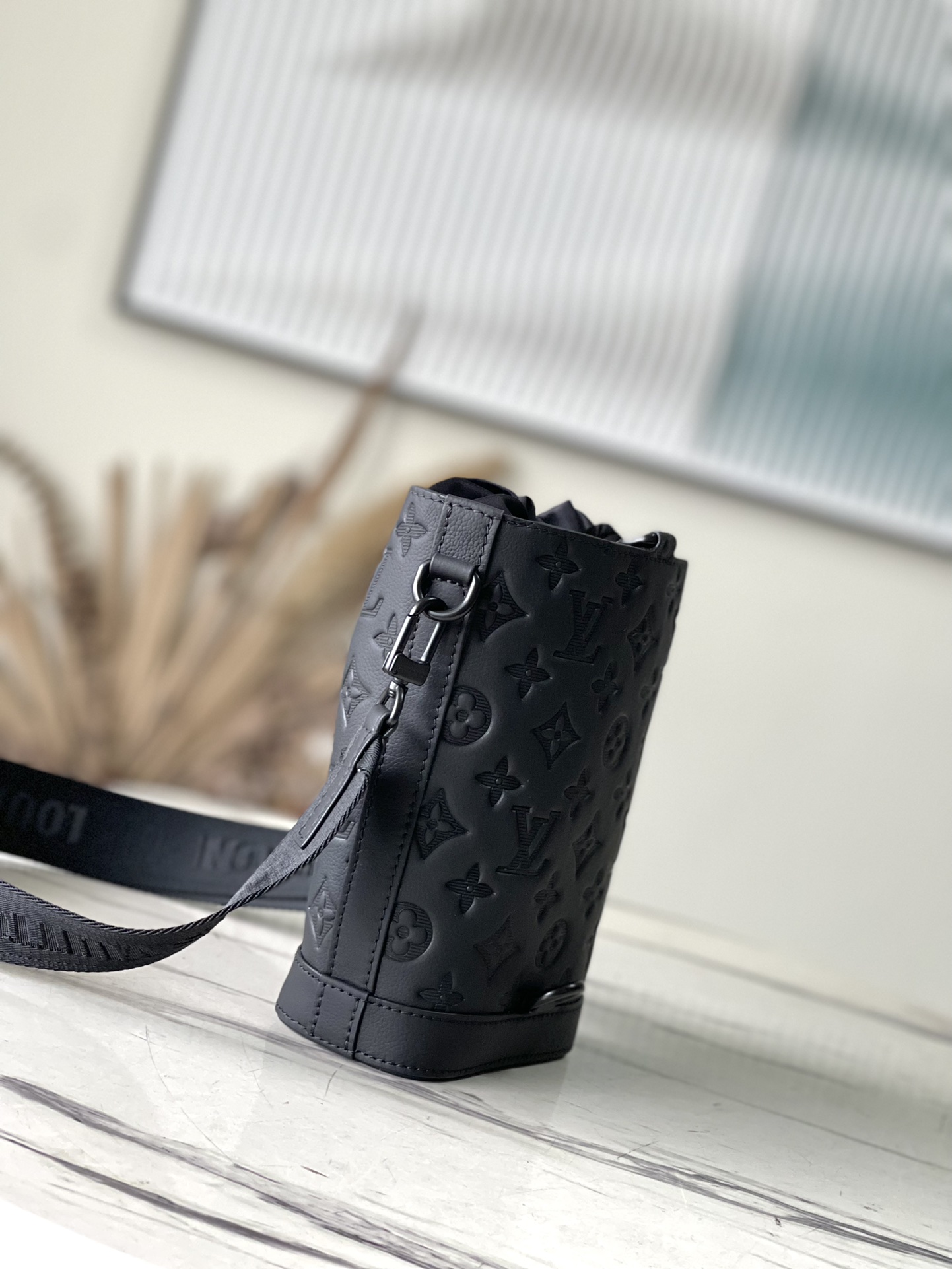 𝐋𝐎𝐔𝐈𝐒 𝐕𝐔𝐈𝐓𝐓𝐎𝐍  M82248